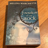 Finnikin of the rock. Melina Marchetta. 2009.