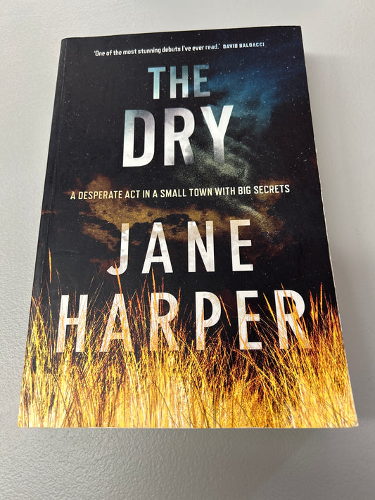 Dry. Jane Harper. 2016