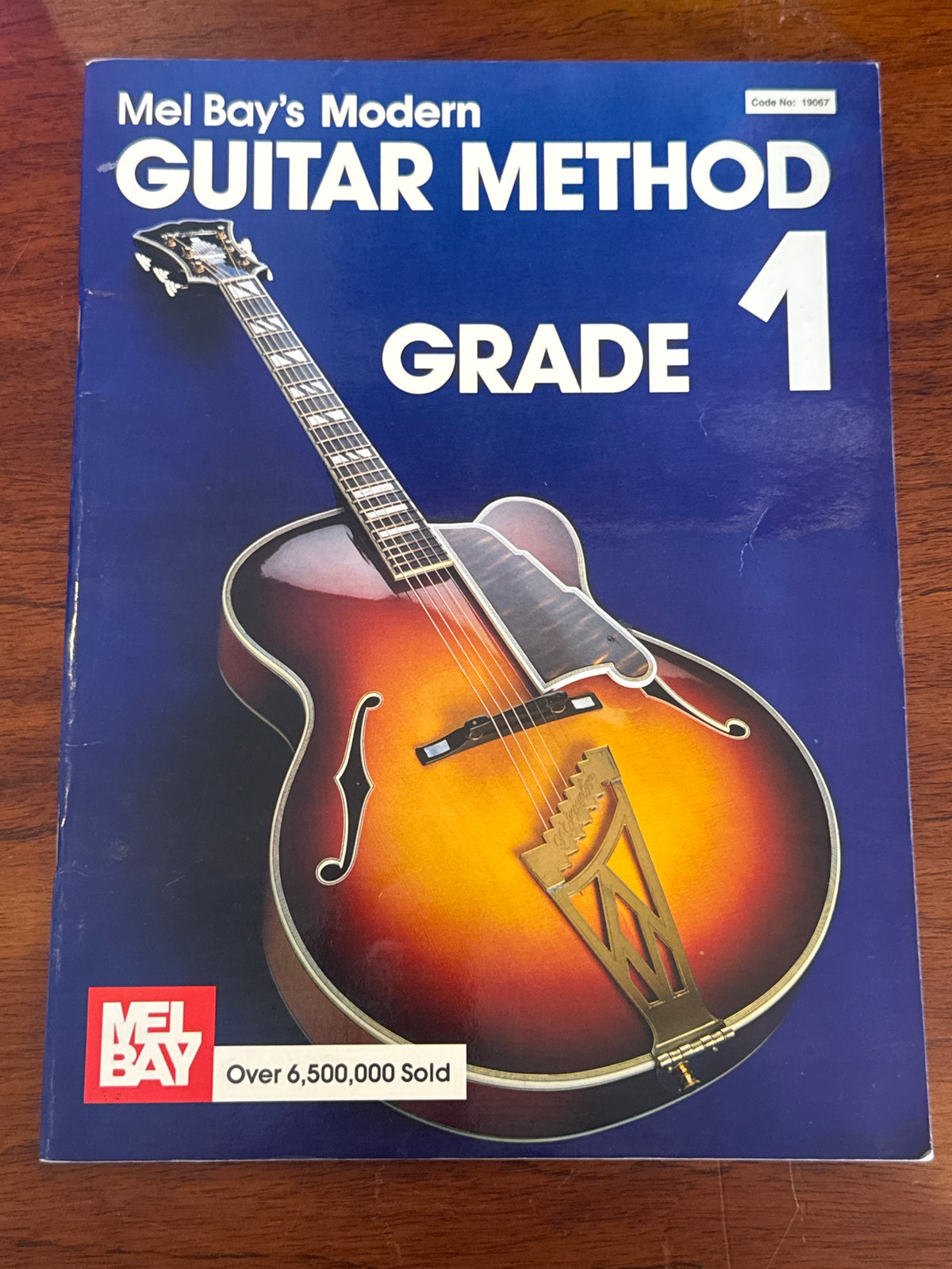 Mel Bay’s Modern Guitar Method Grade 1. Mel Bay Productions. 1990.