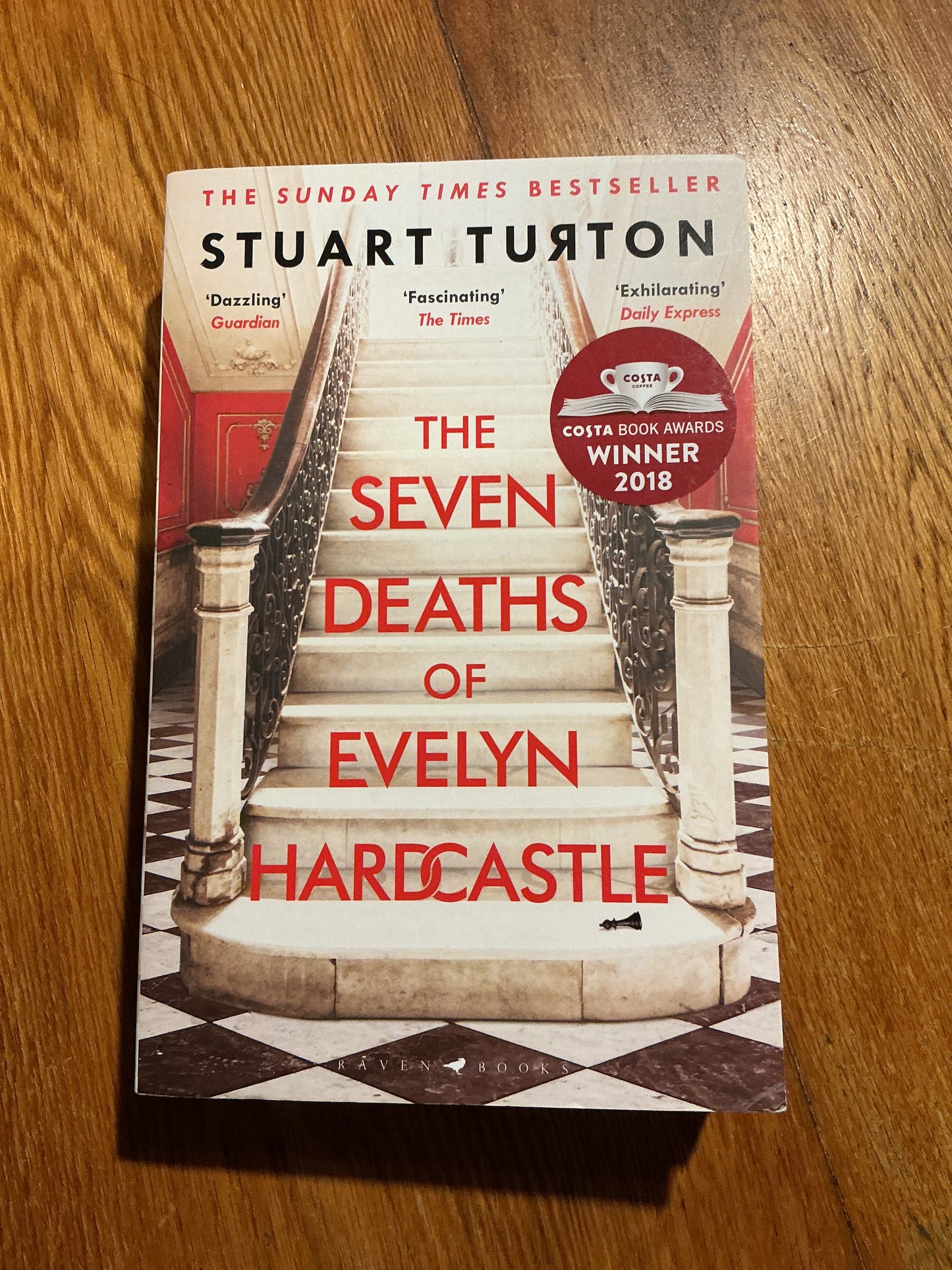 Seven deaths of Evelyn Hardcastle. Stuart Turton. 2018.
