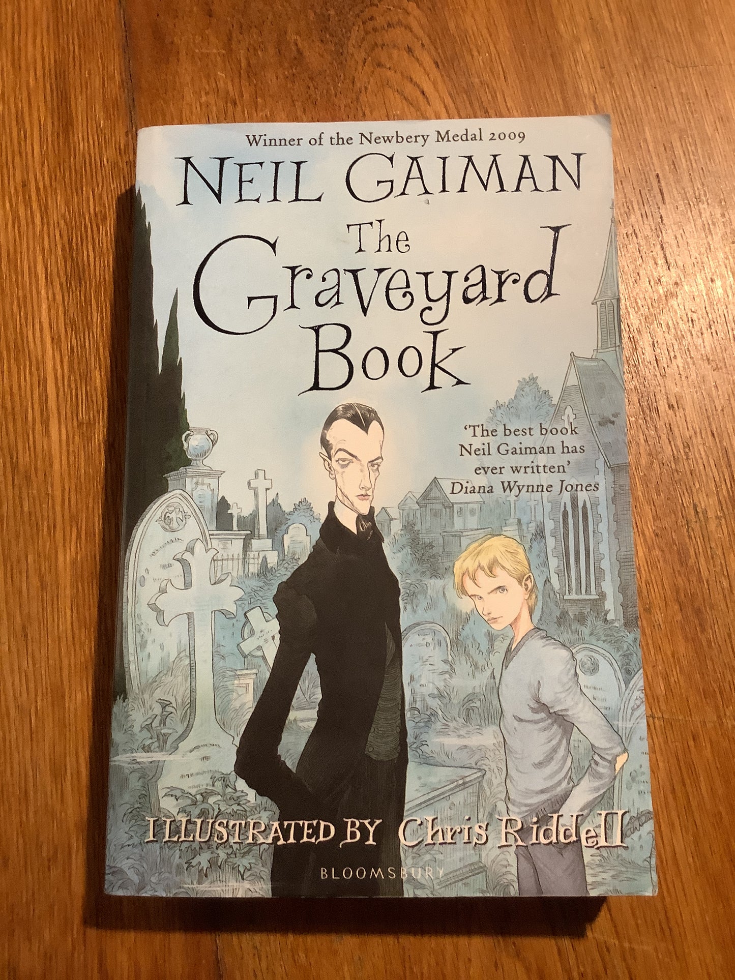 Graveyard book. Neil Gaiman. 2009.