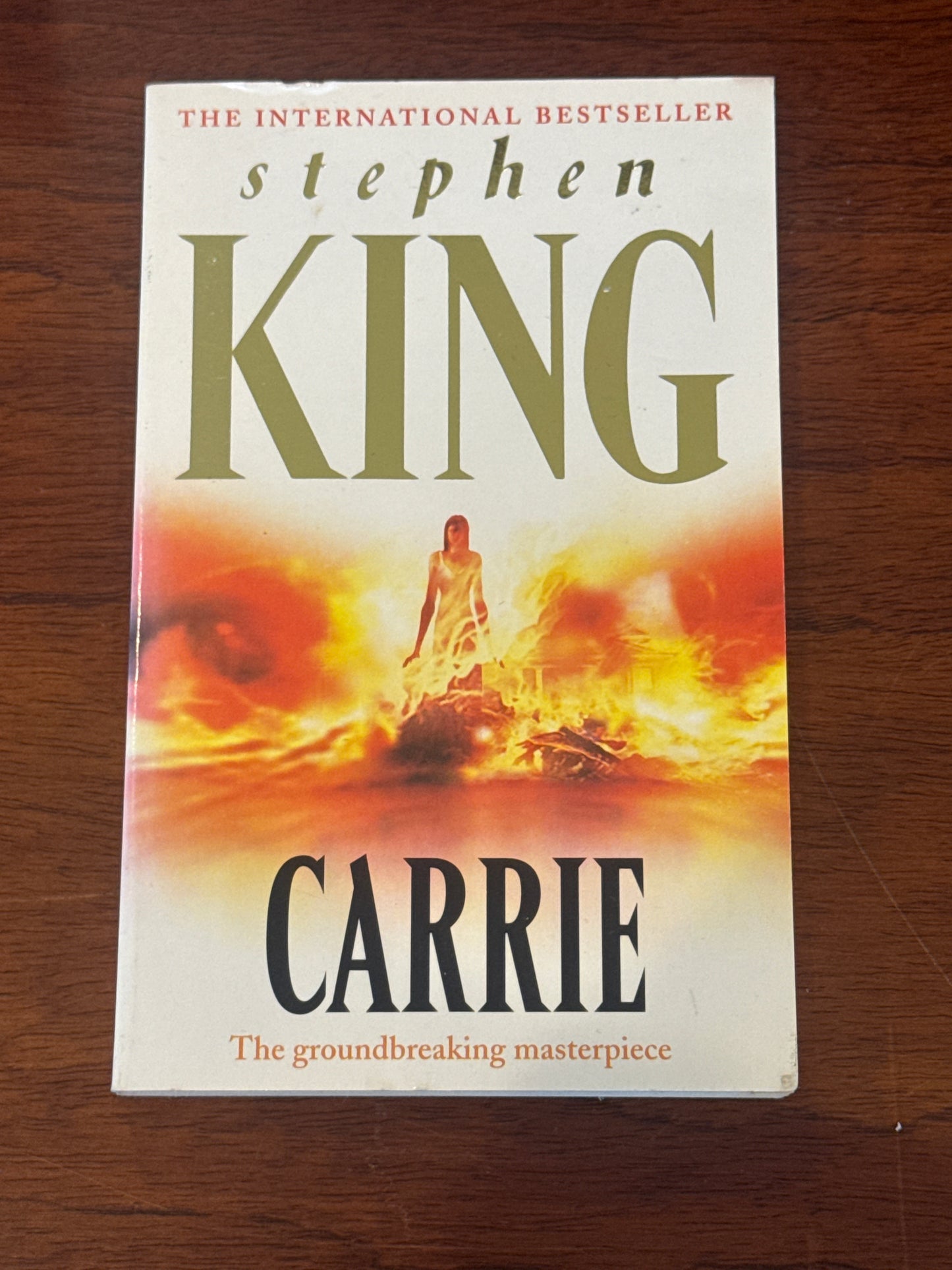 Carrie. Stephen King. 1975.