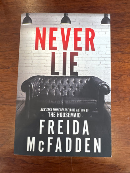 Never lie. Freida McFadden. 2024.