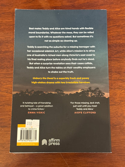 Unbury the dead. Fiona Hardy. 2025.