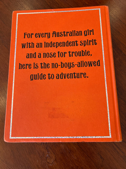 Daring book for girls. Andrea Buchanan & Miriam Peskowitz. 2008.