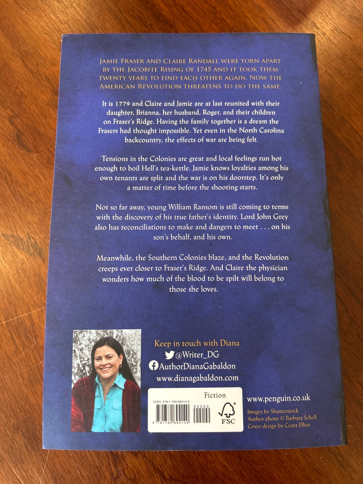 Go tell the bees that I am gone. Diana Gabaldon. 2021.