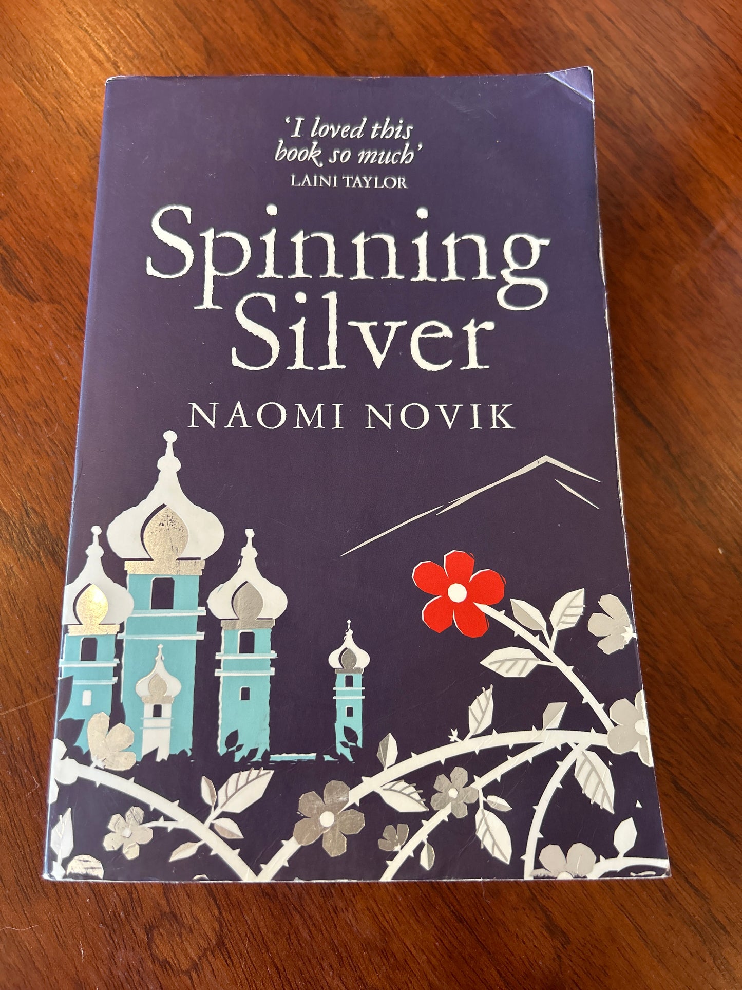 Spinning silver. Naomi Novik. 2019.