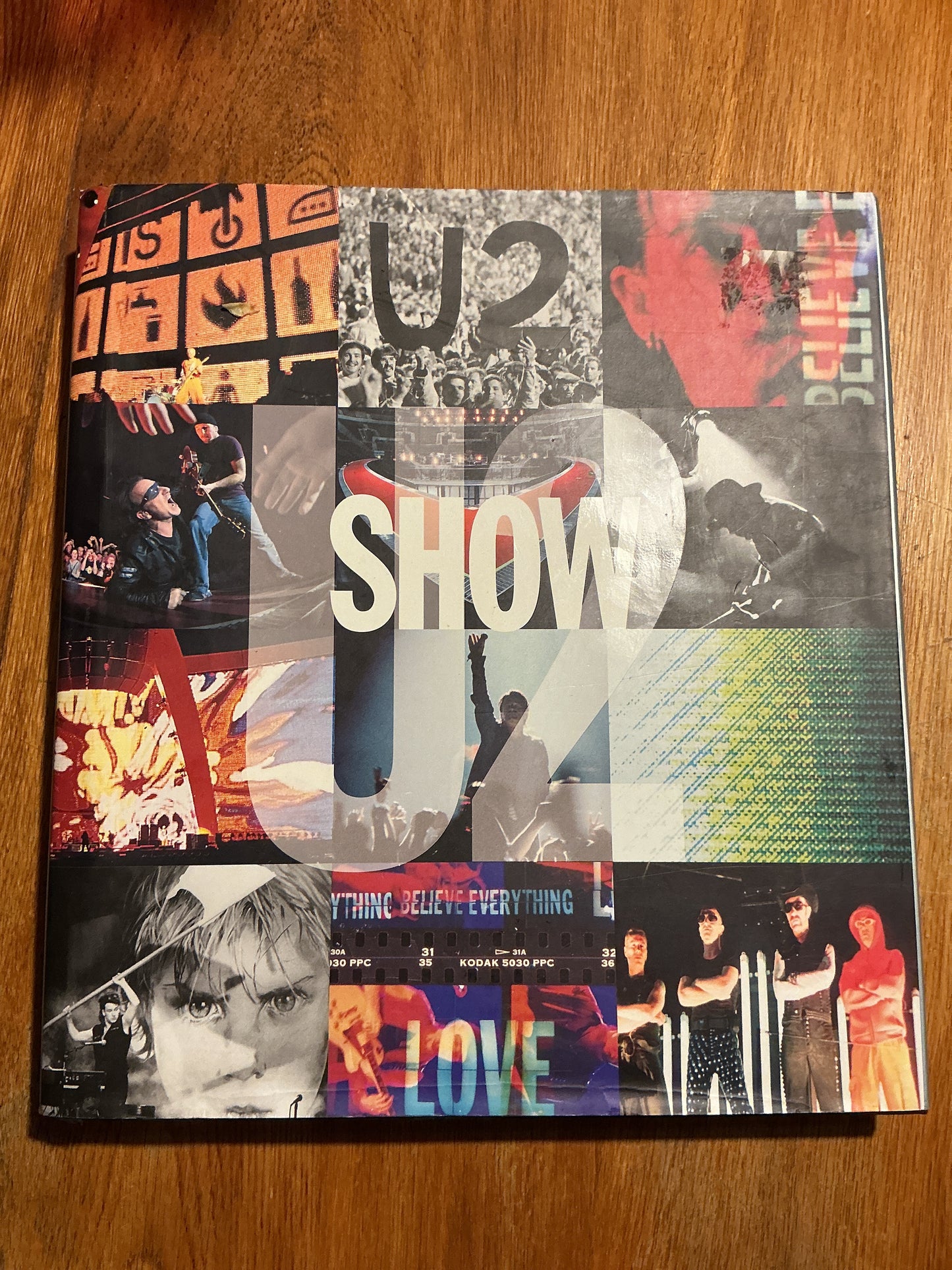 U2 show. Diana Scrimgeour. 2006.