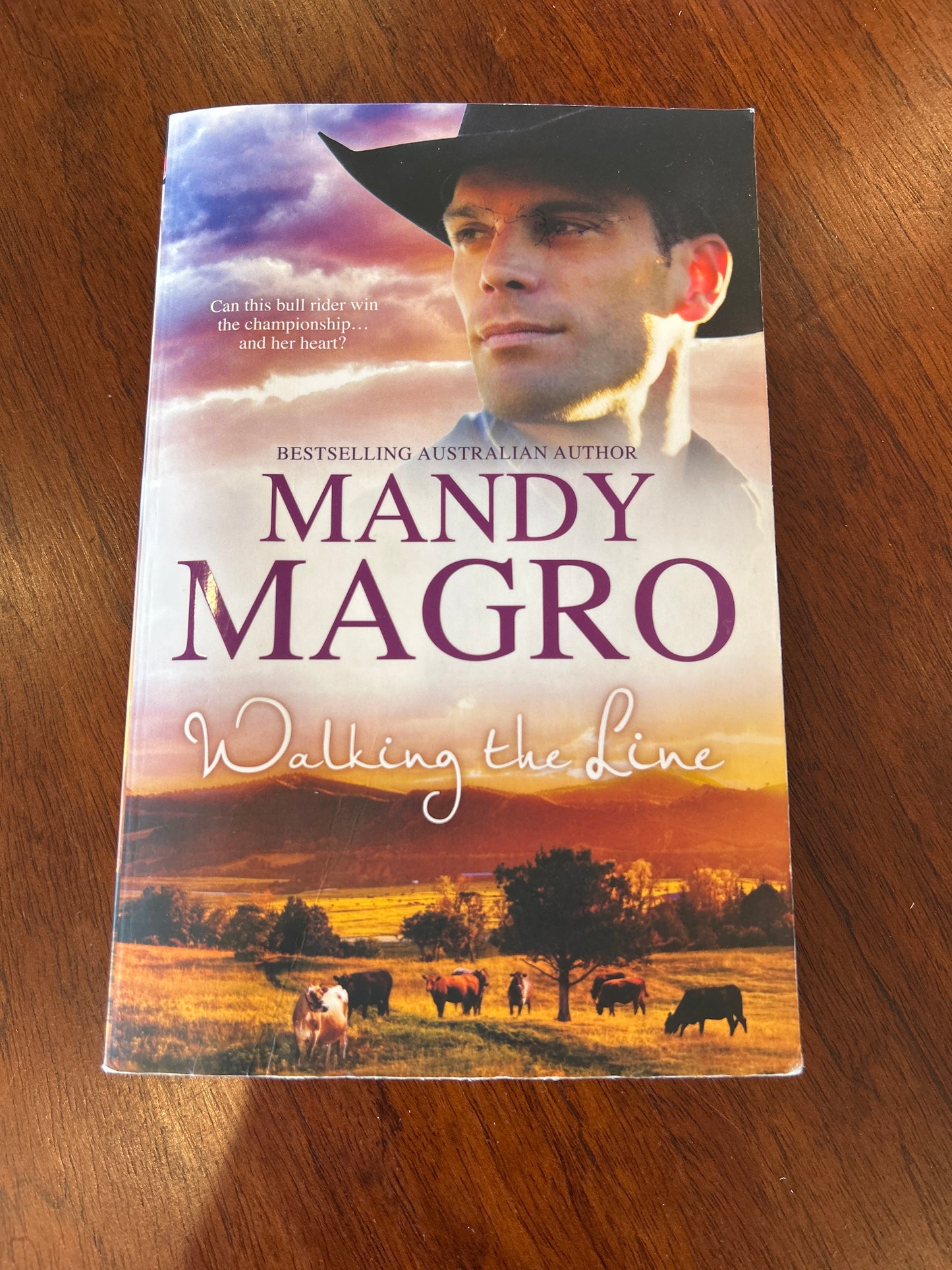 Walking the line. Mandy Magro. 2020.