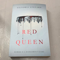 Red queen. Victoria Aveyard. 2015.