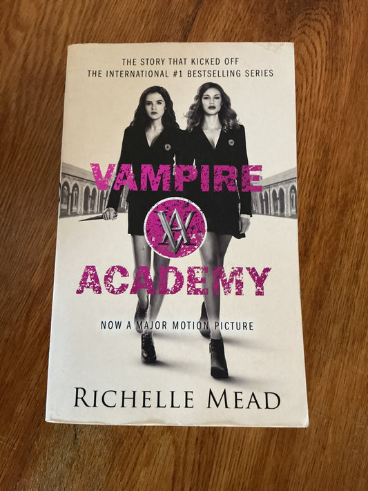 Vampire Academy. Richelle Mead.