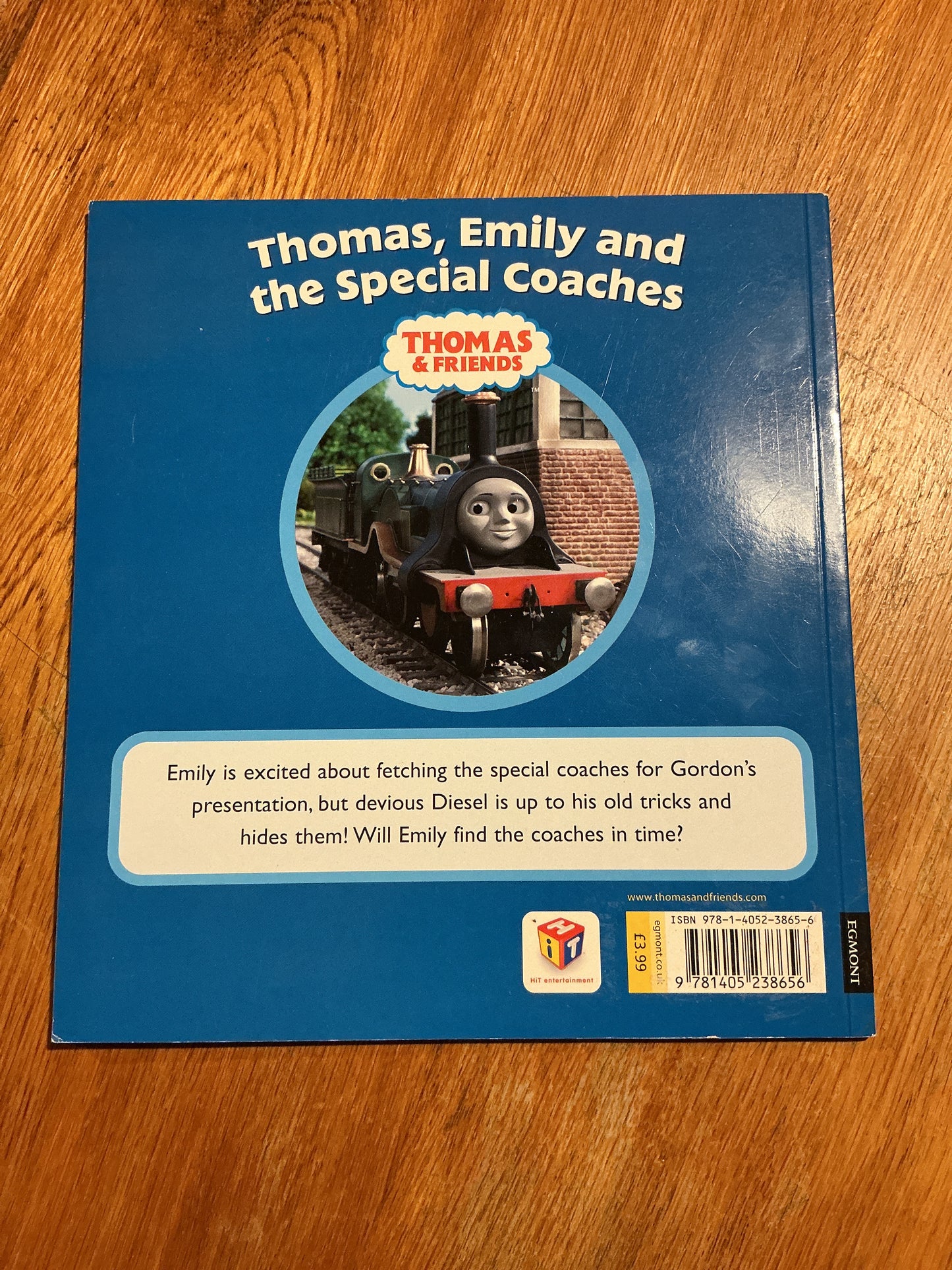 Thomas, Emily and the special coaches. W. Awdry. 2008.