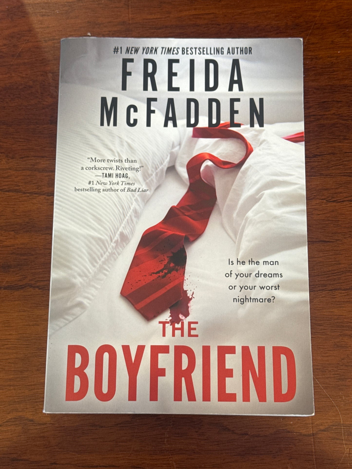 Boyfriend. Freida McFadden. 2024.