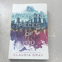 Thousand pieces of you. Claudia Gray. 2014.
