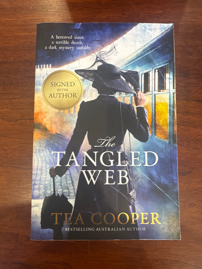 Tangled web. Tea Cooper. 2025.
