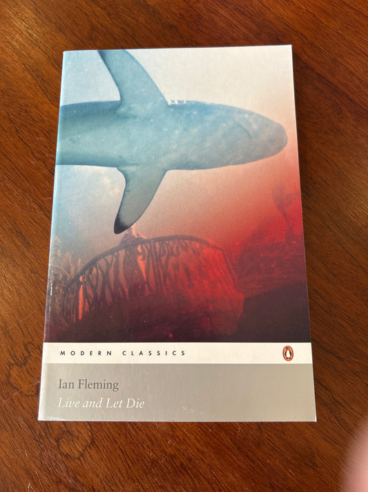 Live and let die. Ian Fleming. 2004.