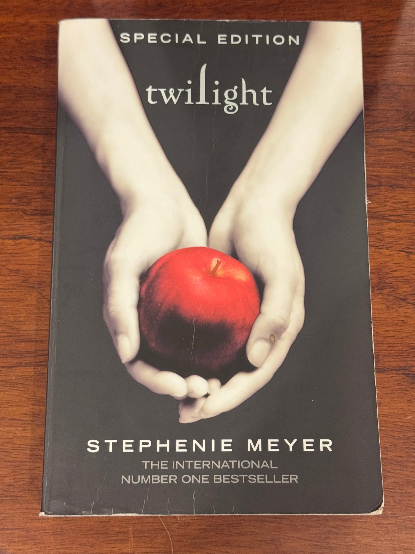 Twilight. Stephenie Meyer.