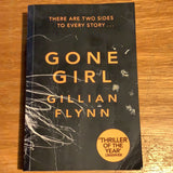 Gone girl. Gillian Flynn. 2014.