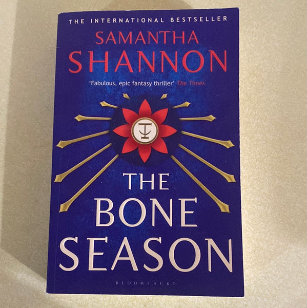 Bone season. Samantha Shannon. 2014.