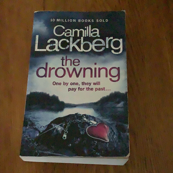 Drowning. Camilla Lackberg. 2012.
