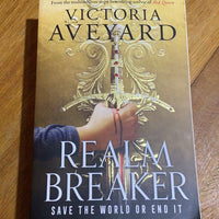 Realm breaker. Victoria Aveyard. 2021.
