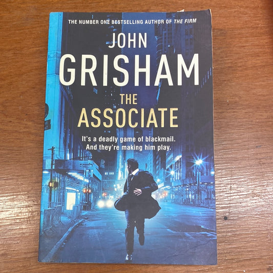 Associate. John Grisham. 2009.