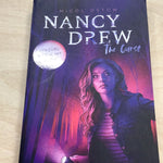 Nancy Drew: the curse. Micol Ostow. 2020.
