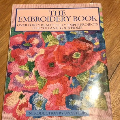 Embroidery book. Una Stubbs. 1989.