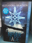 Never fade. Alexandra Bracken. 2018.