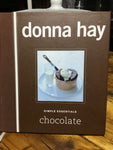 Simple essentials: chocolate. Donna Hay. 2007.