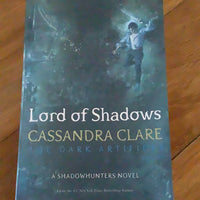 Lord of shadows. Cassandra Clare. 2017.