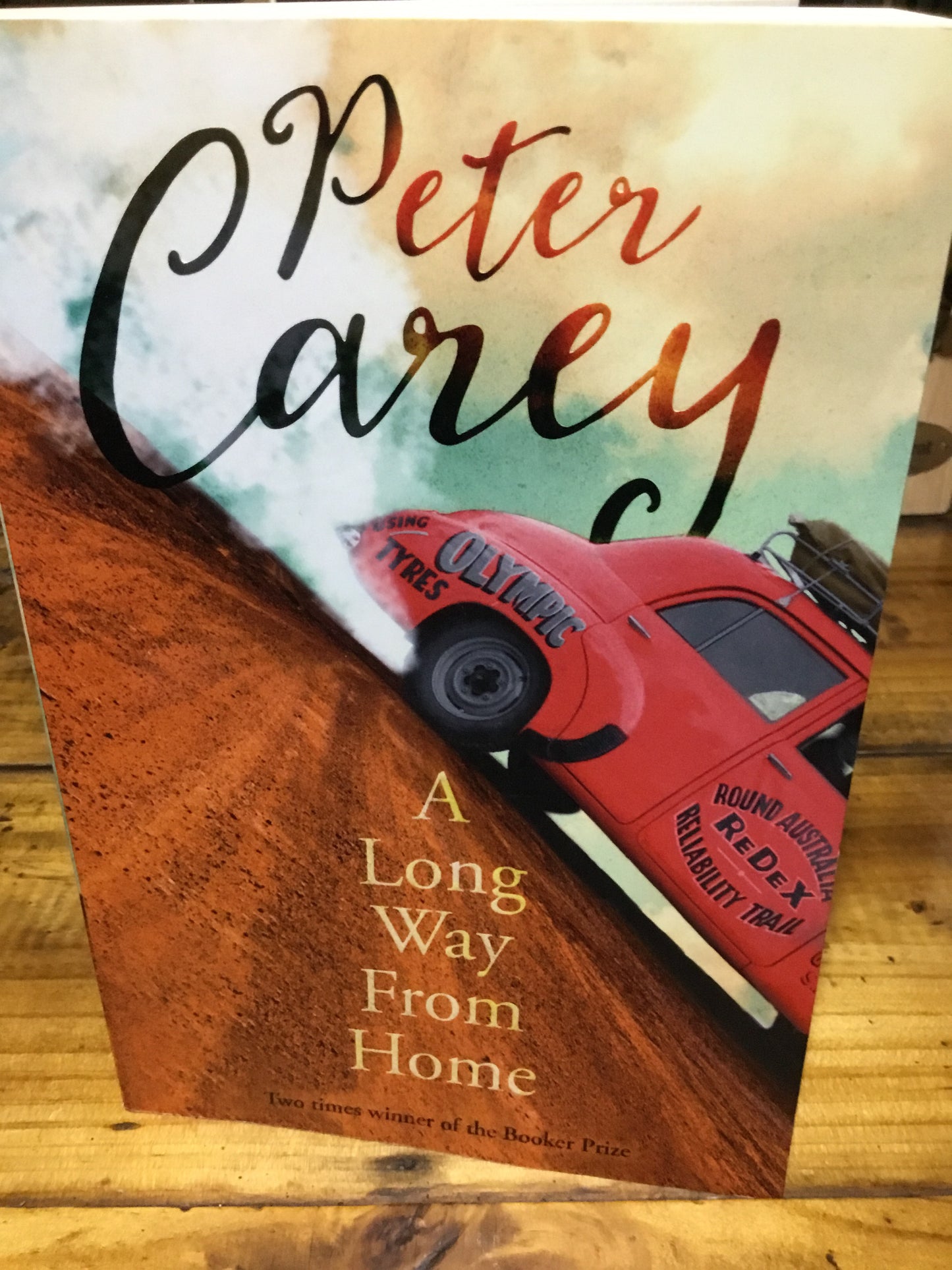 Long way from home. Peter Carey. 2017.