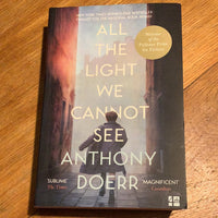 All the light we cannot see. Anthony Doerr. 2015.