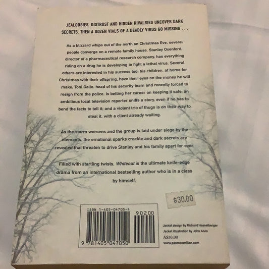 Whiteout. Ken Follett. 2004.
