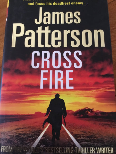 Cross fire. James Patterson. 2010.