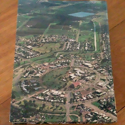 From wilderness to Eden: a history of the city of Griffith. B. M. Kelly. 1988.