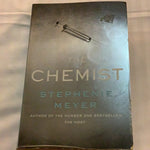 Chemist. Stephenie Meyer. 2016.